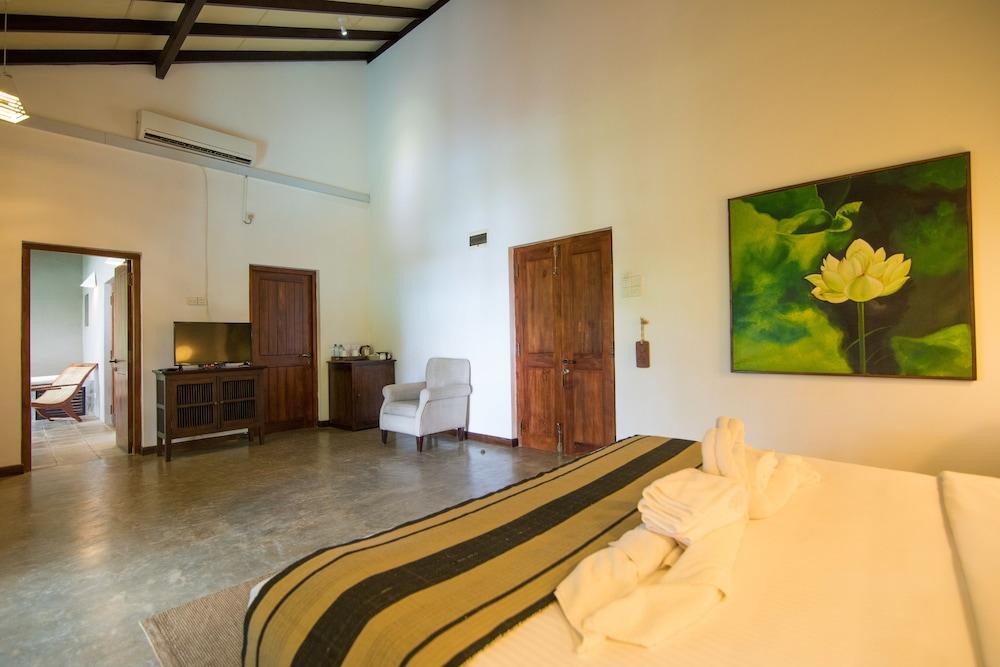 Roman Lake Ayurveda Boutique Resort - Level 1 Certified Ahungalla Εξωτερικό φωτογραφία